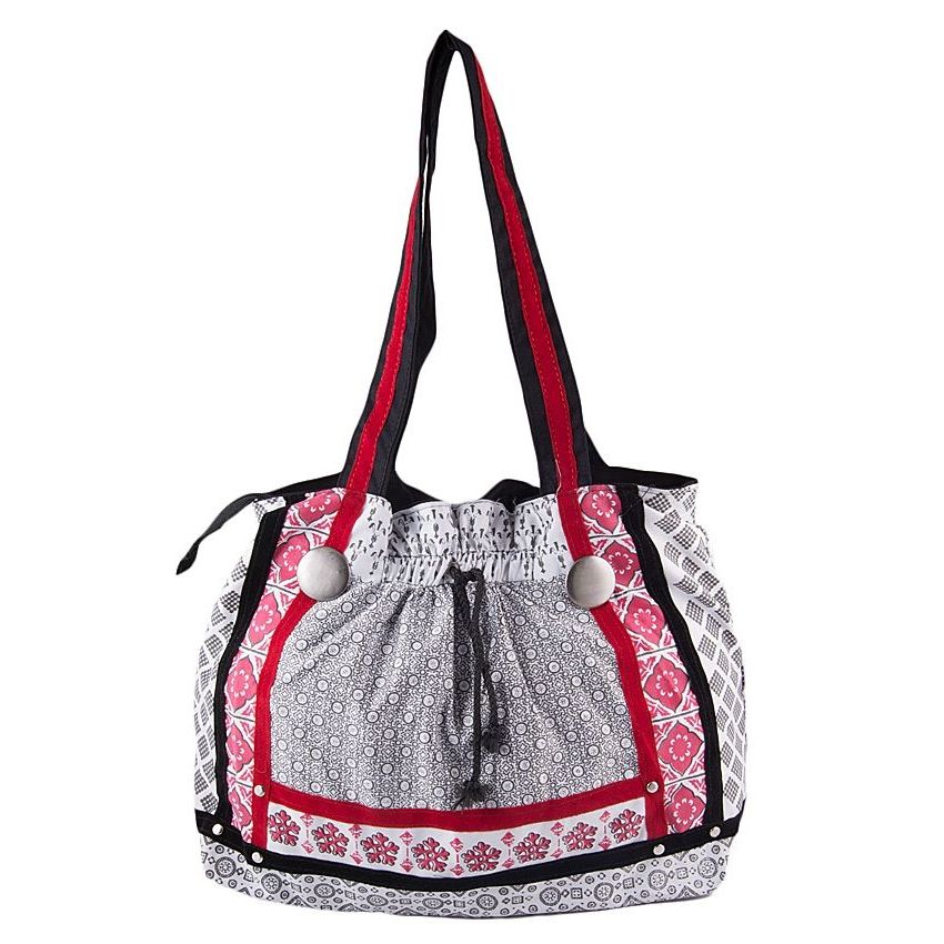 Latest Pakistani Handbags for Ladies 2017 Designers Bags Collection